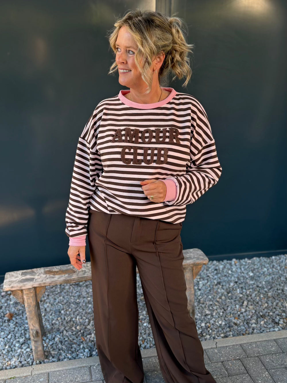 Sweater amour club gestreept roze/ bruin