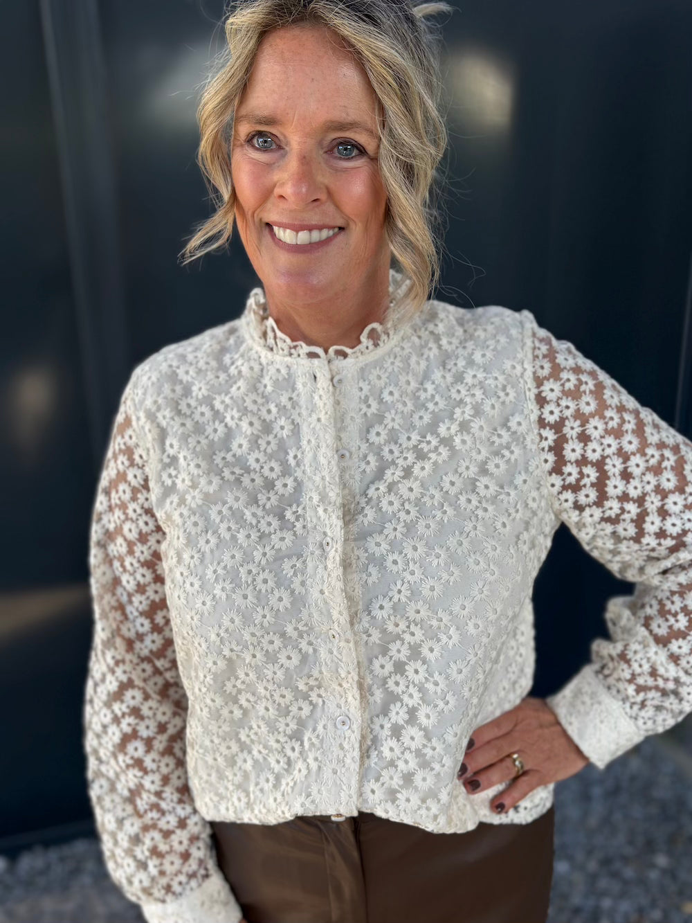 Blouse roomwit met kant