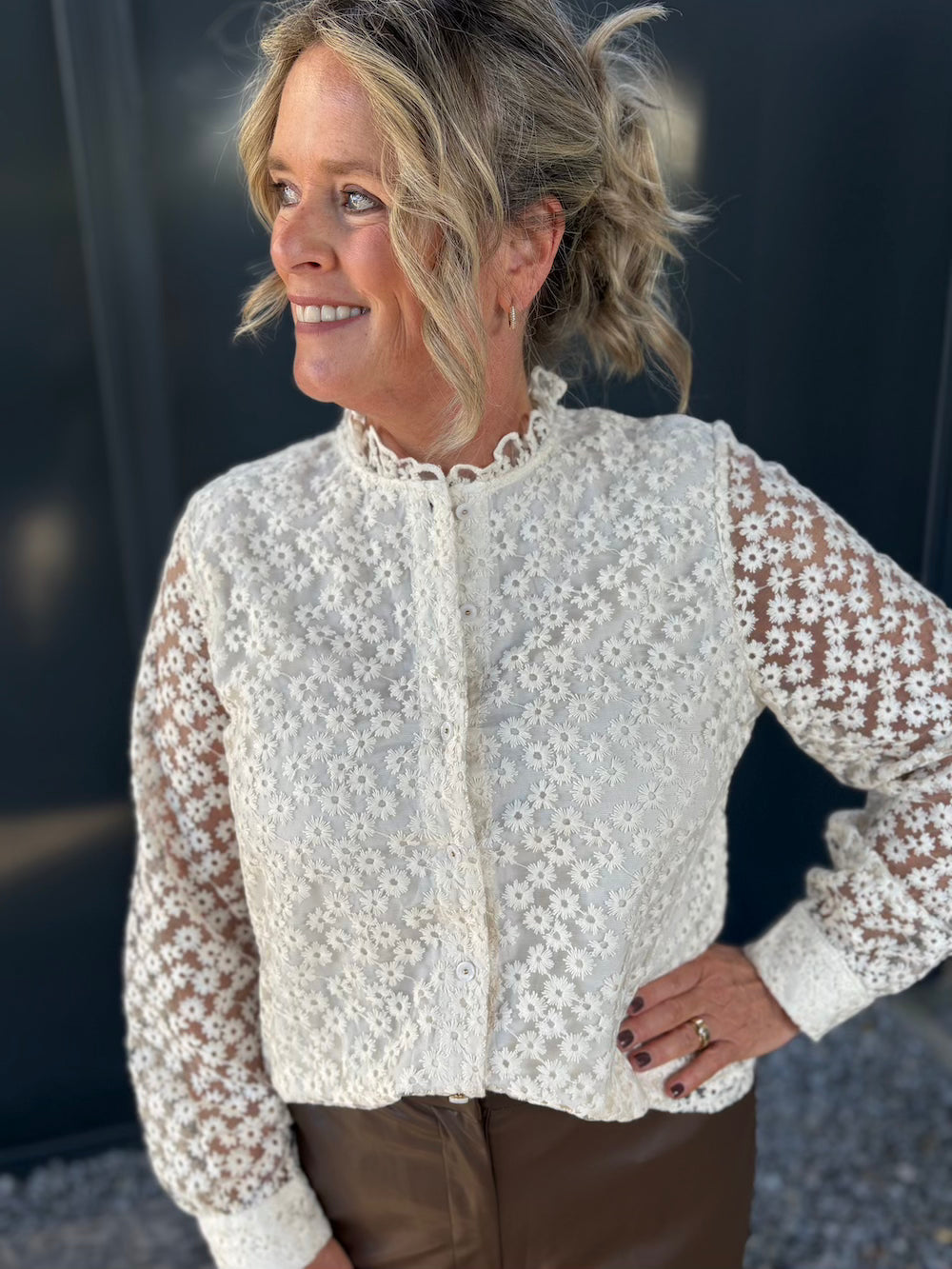 Blouse roomwit met kant