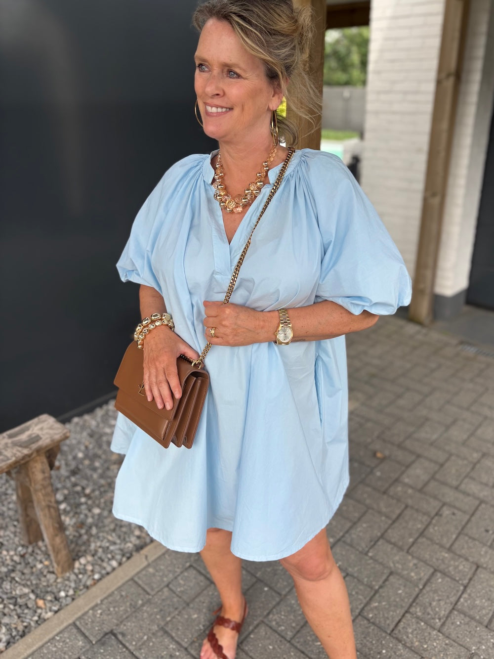 korte jurk met pofmouw blauw