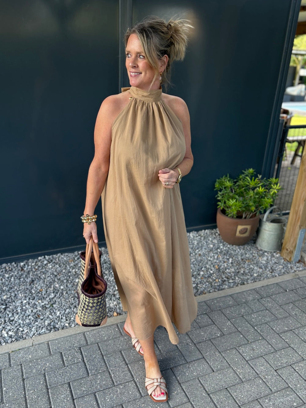 Katoenen jurk met striklint camel