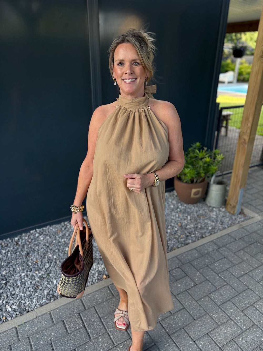Katoenen jurk met striklint camel