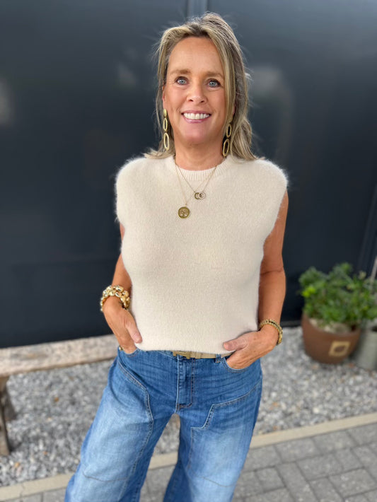 mouwloos truitje beige