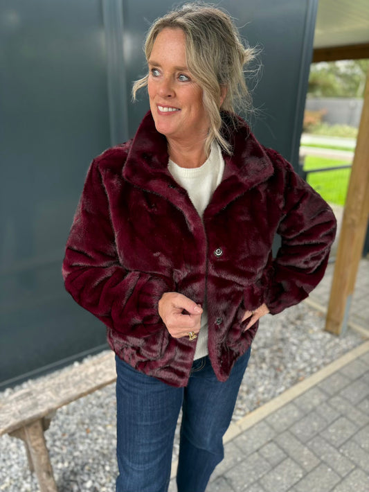 Jasje fake fur bordeaux