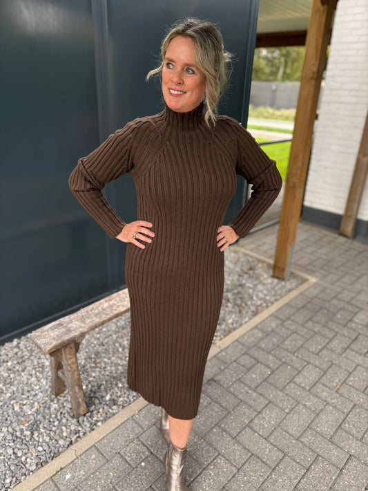 midi dress ribbel chocolade