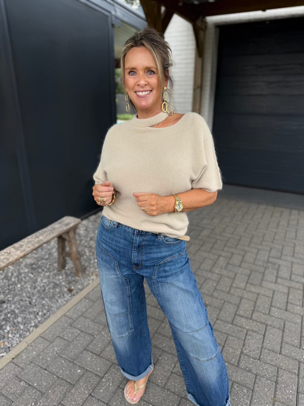 Truitje korte mouw open hals beige
