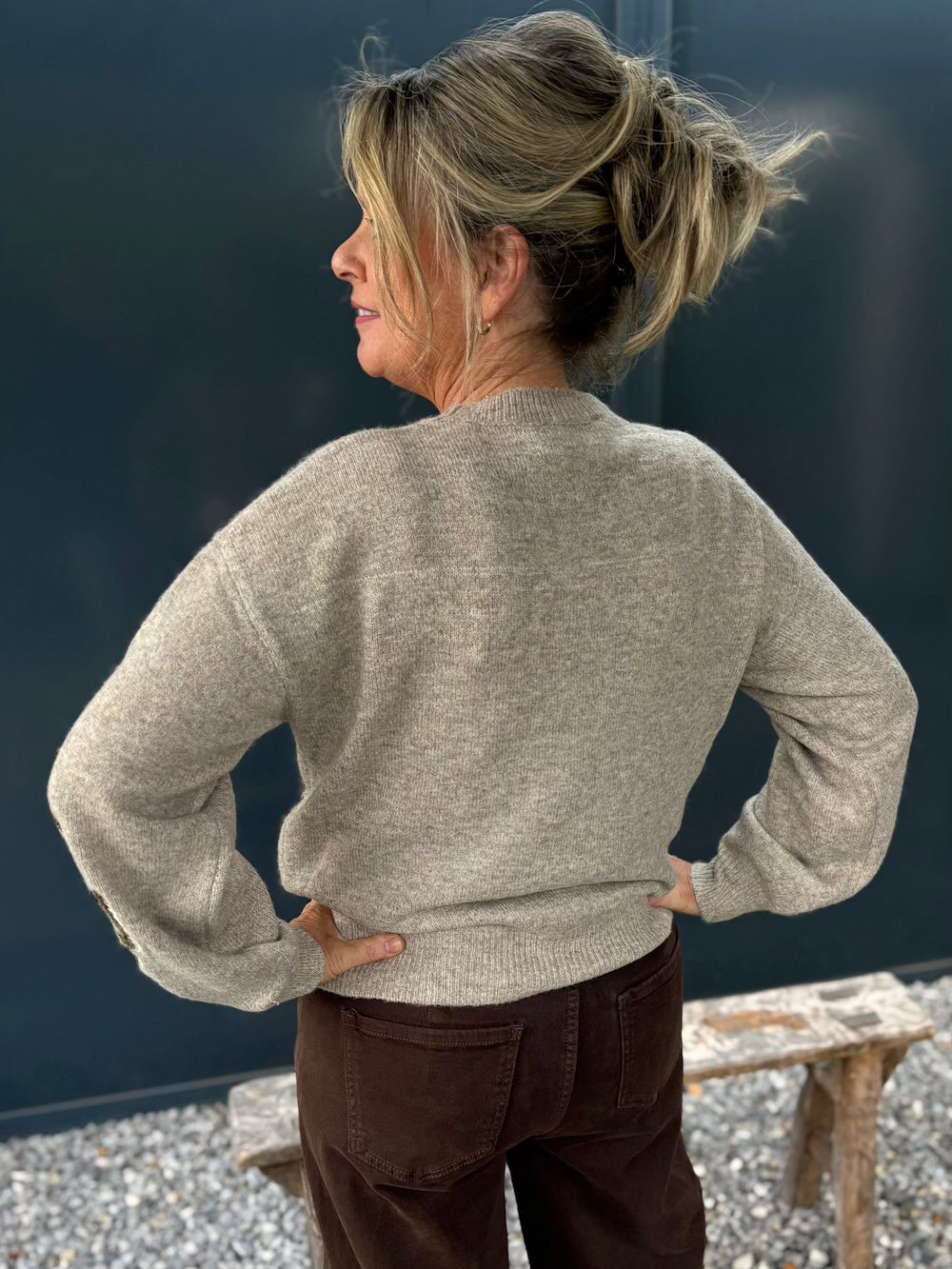 Trui gebreid met pailetten taupe