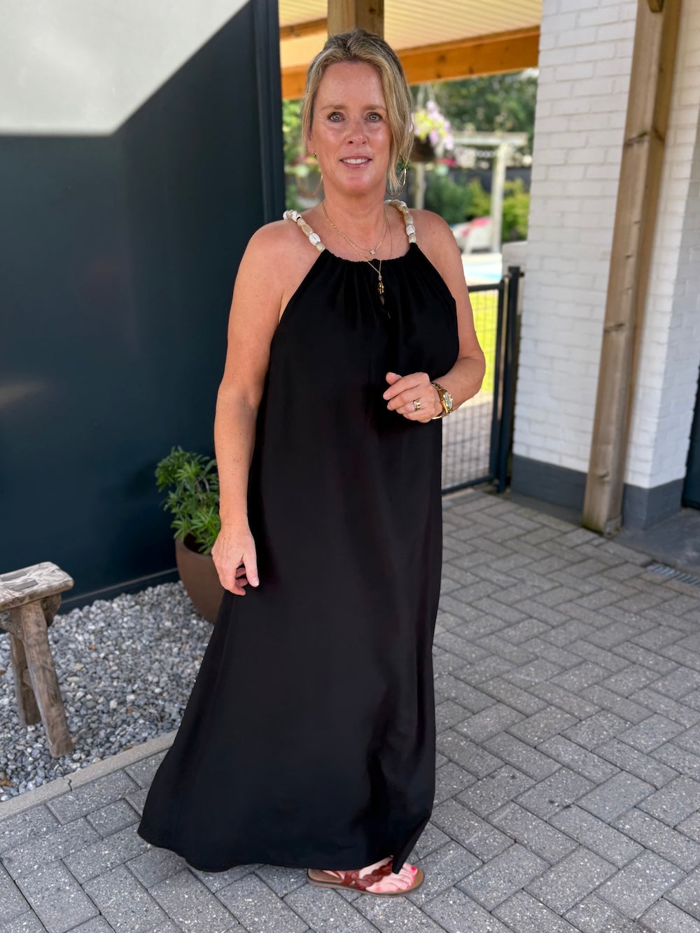 maxi jurk met kralen zwart
