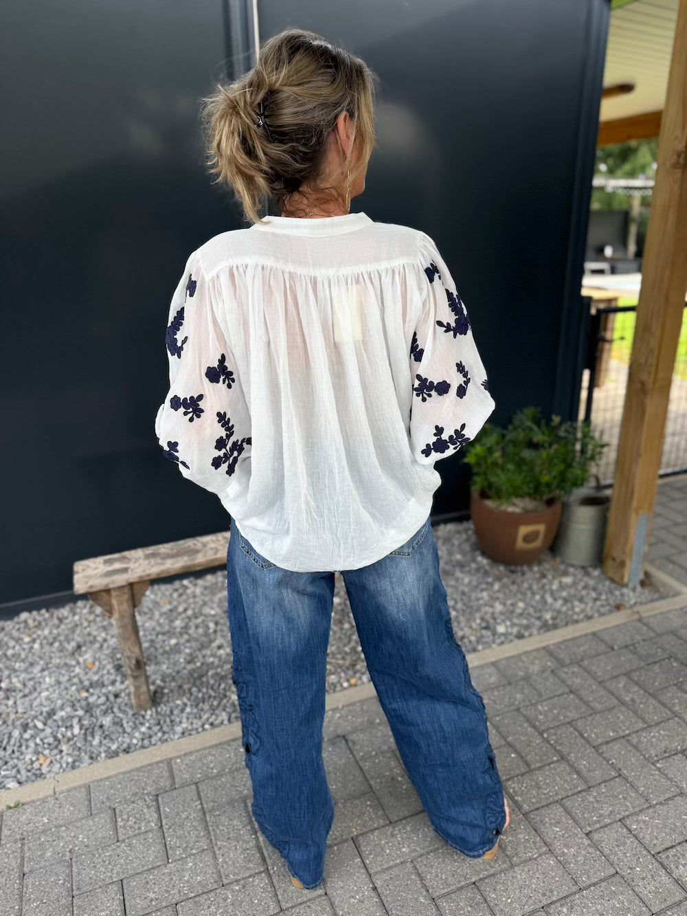 Blouse 3/4 mouw met bloemen versiering
