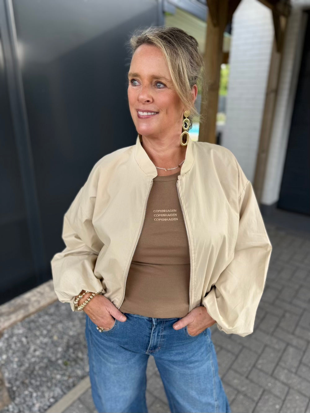 Bomber jasje met pofmouw