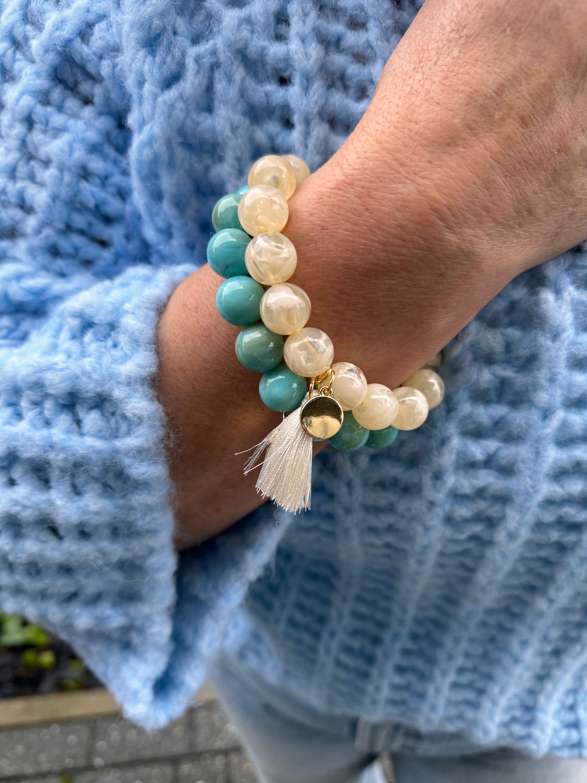 Kralenarmband creme wit