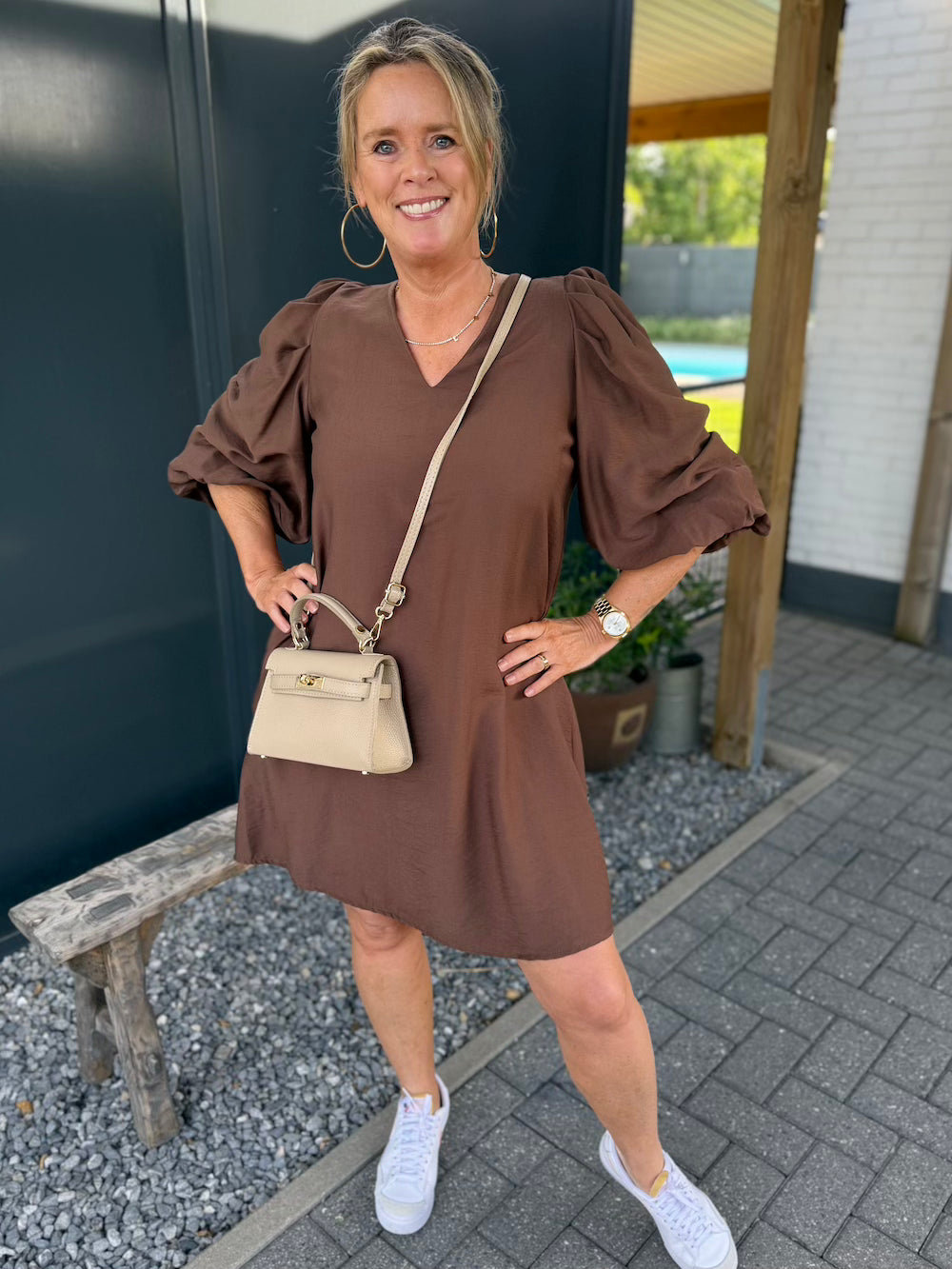 Jurkje met lint en pofmouw
