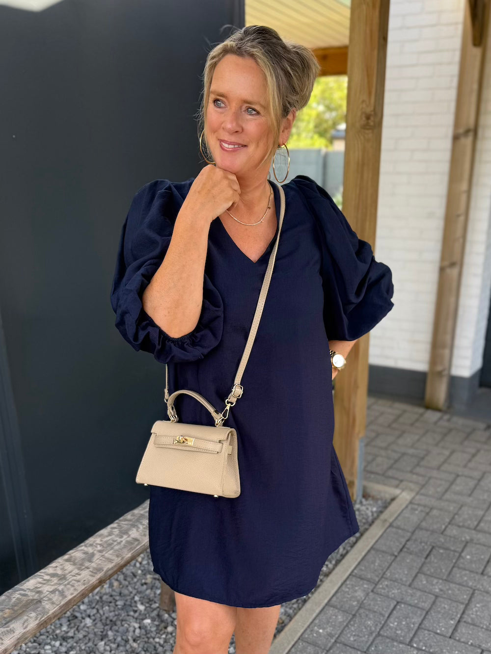 Jurkje met lint en pofmouw