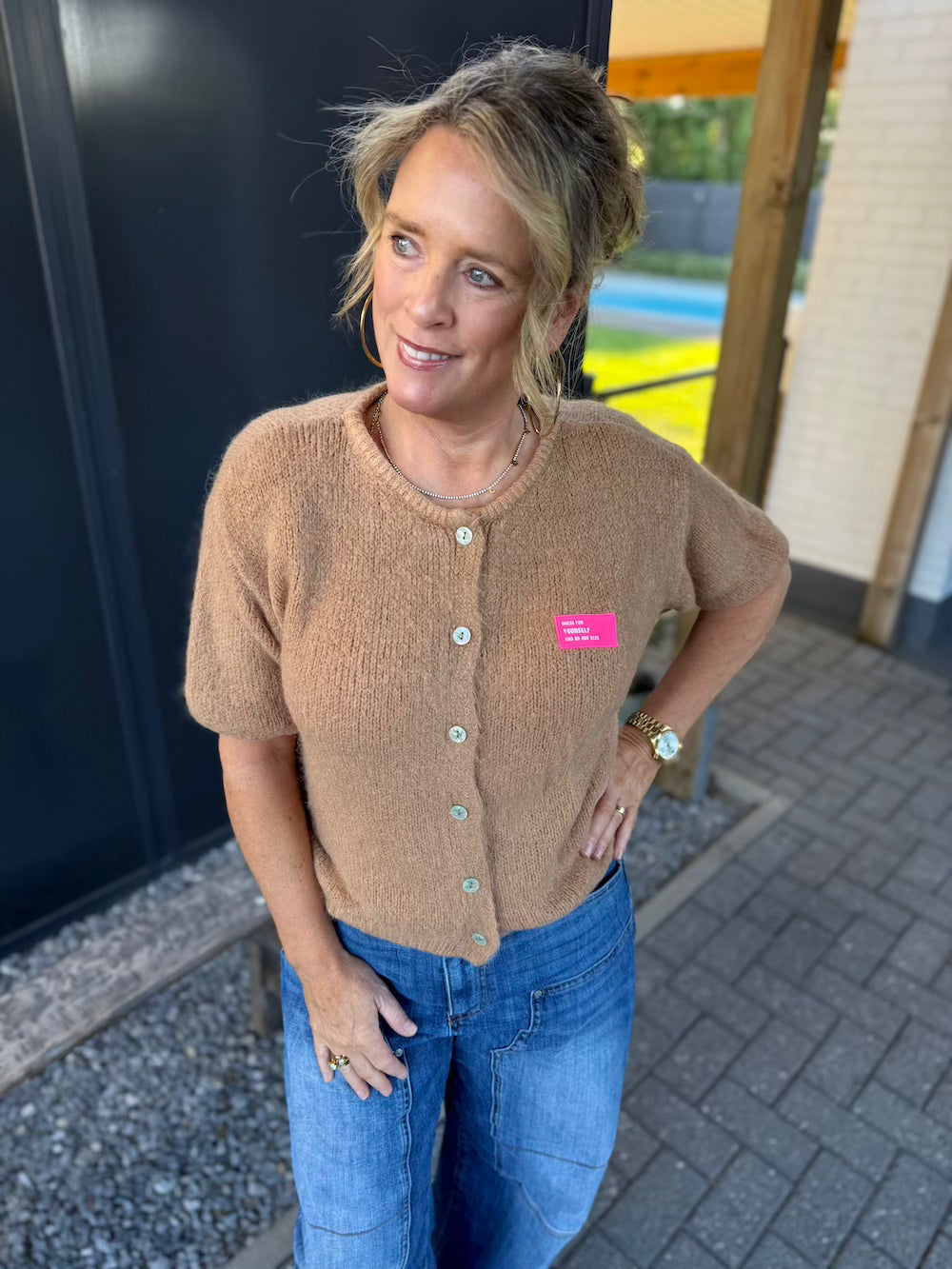 vestje mohair met applicatie en korte mouw camel