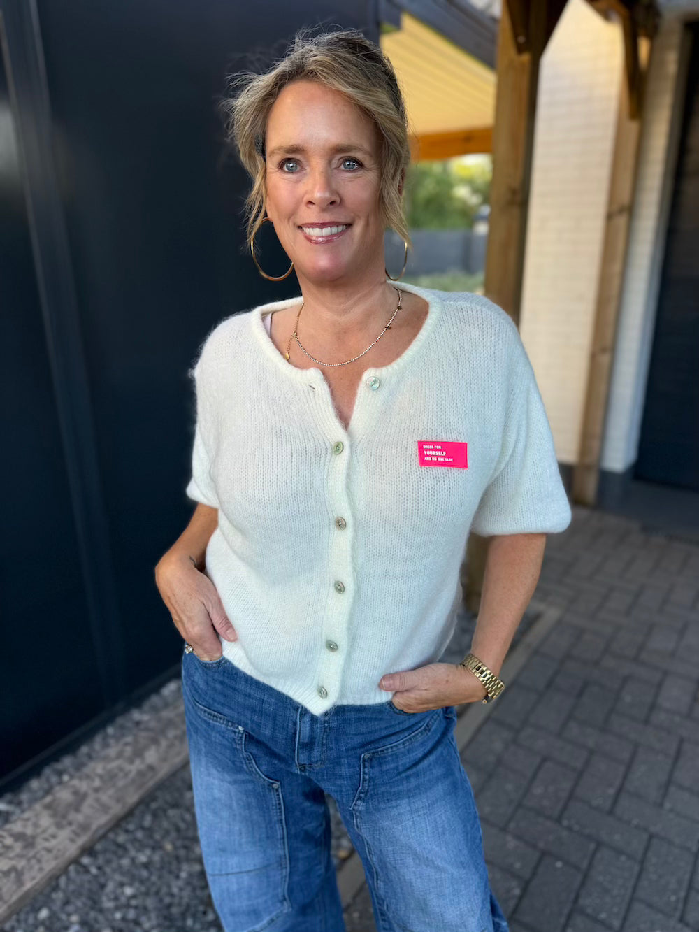 vestje mohair met applicatie en korte mouw roomwit