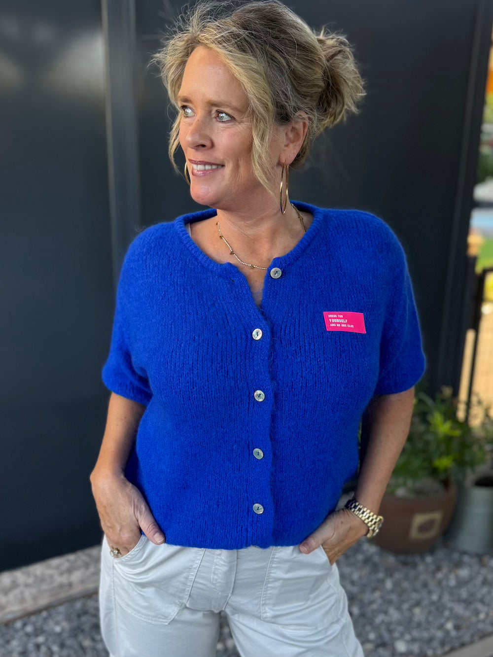 vestje mohair met applicatie en korte mouw kobalt blauw