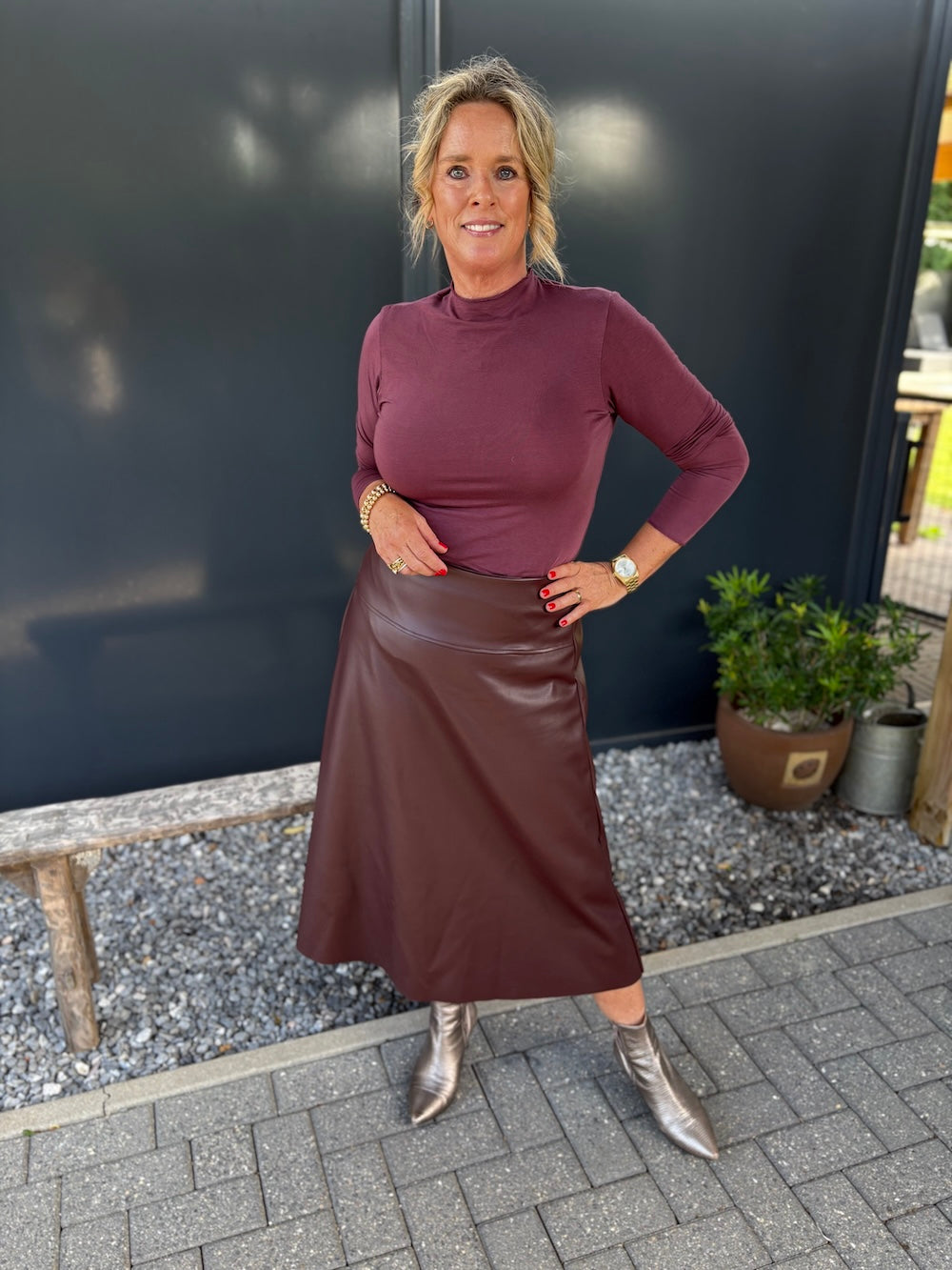 midi rok vegan leather bordeaux
