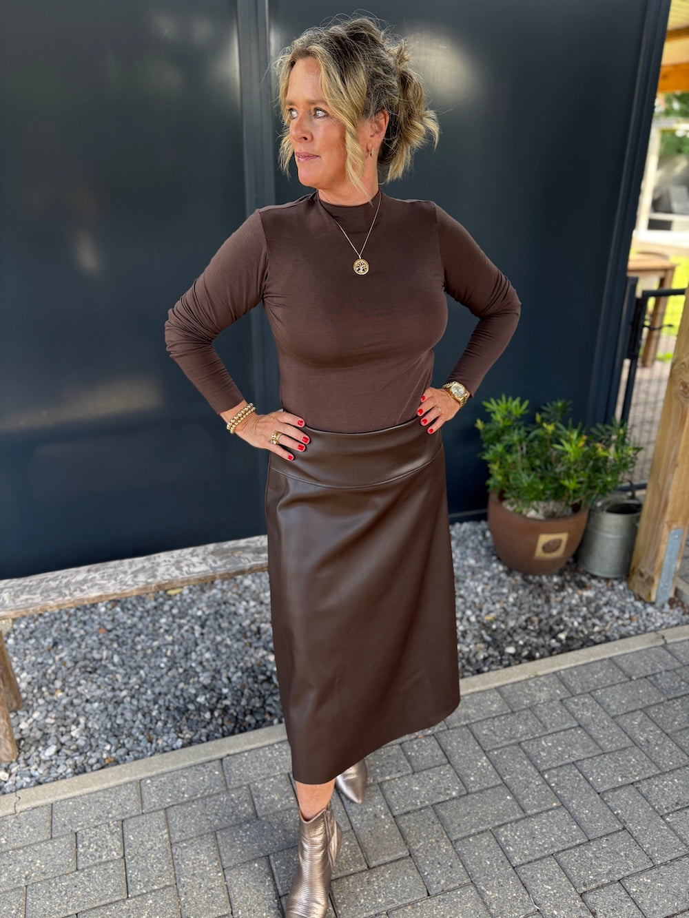 midi rok vegan leather bruin