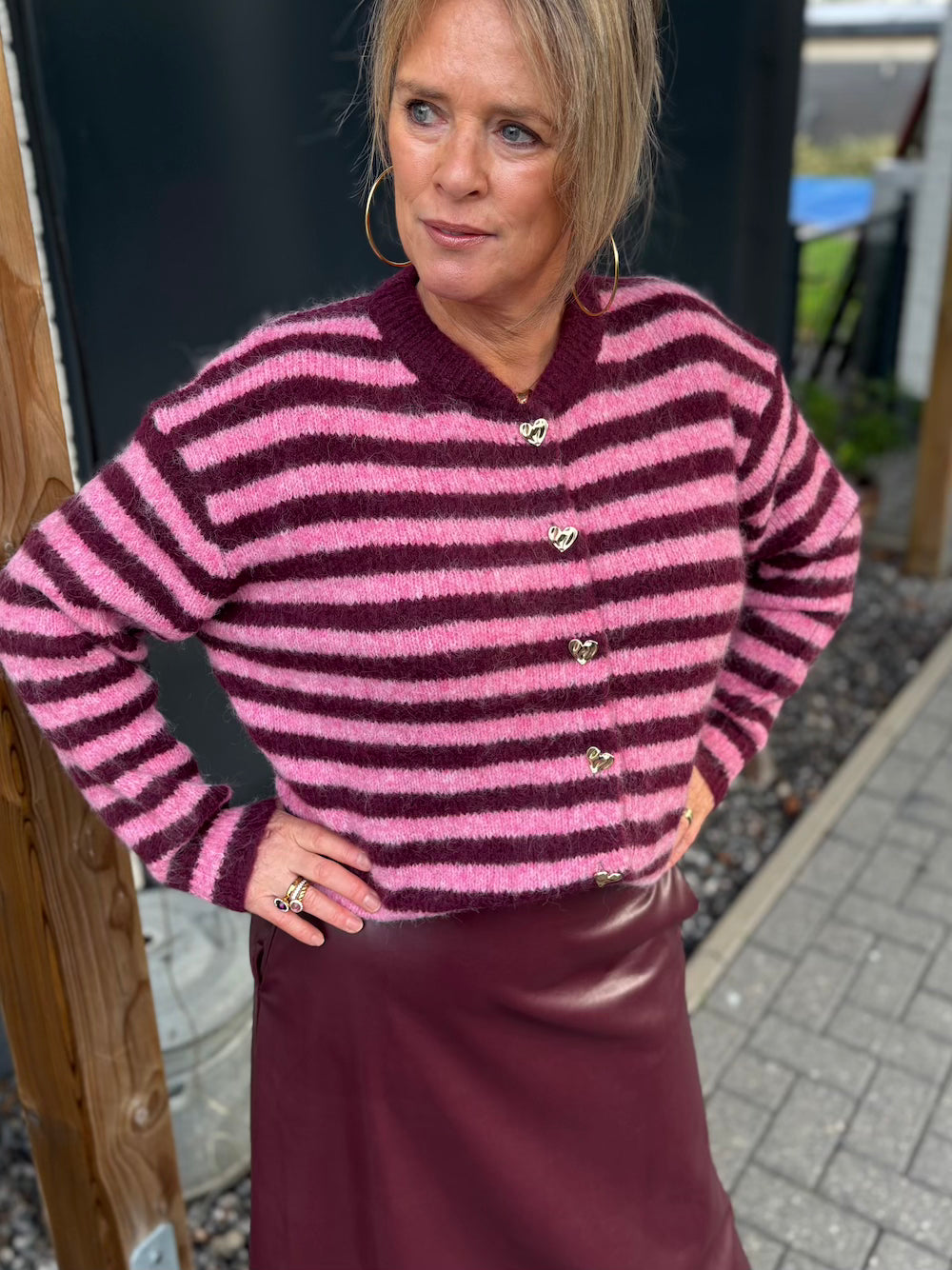 Gestreept vestje met gouden knoopjes bordeaux/roze