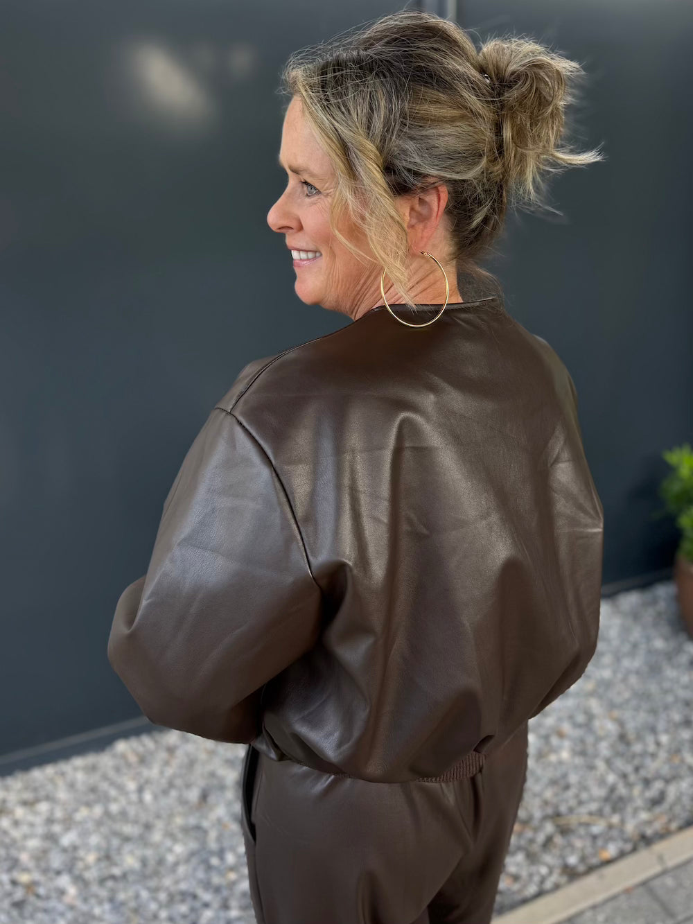 bomber vegan leather bruin