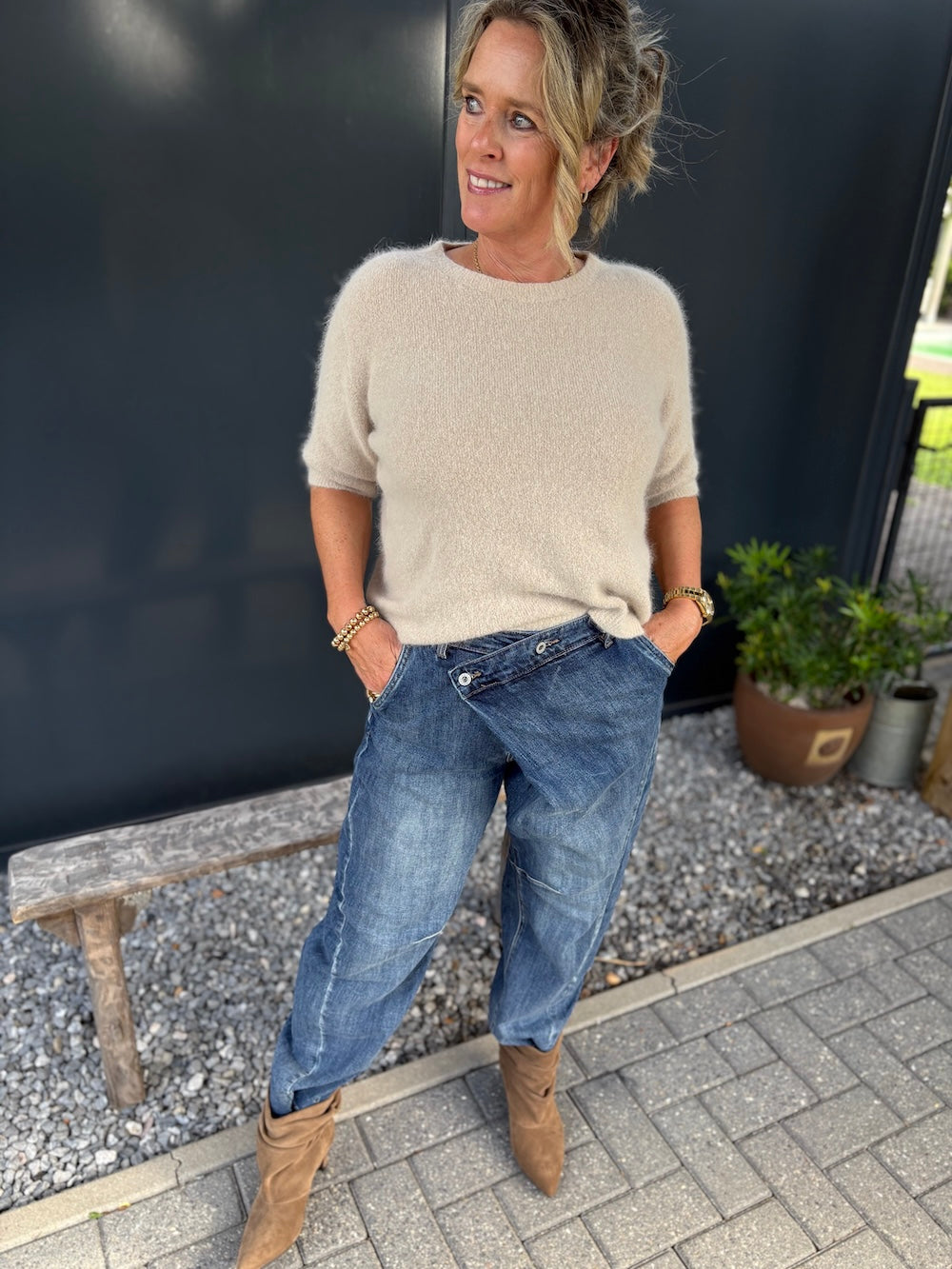 Jeans balloon fit met schuine knoop