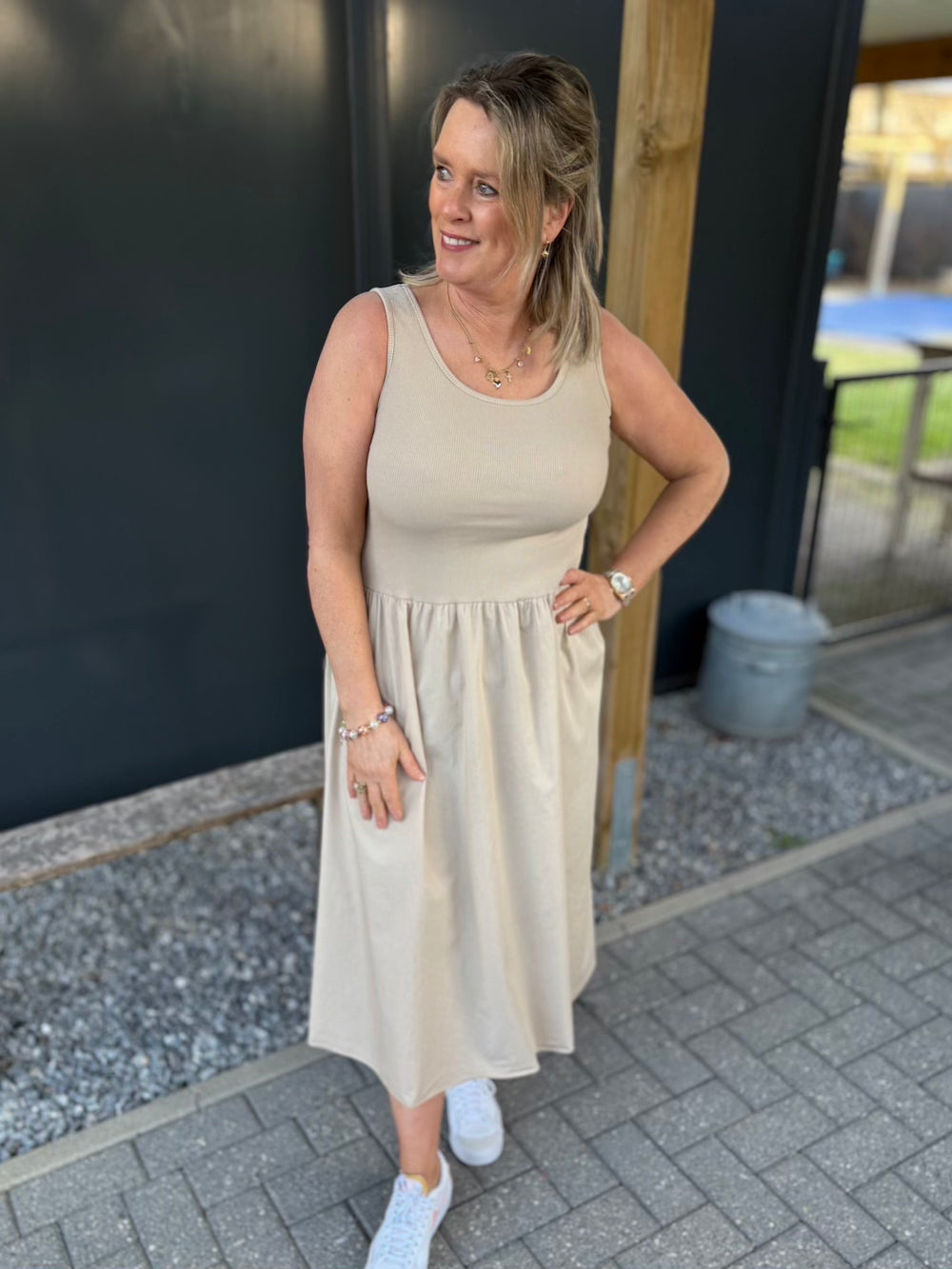 Jurkje katoen mouwloos beige