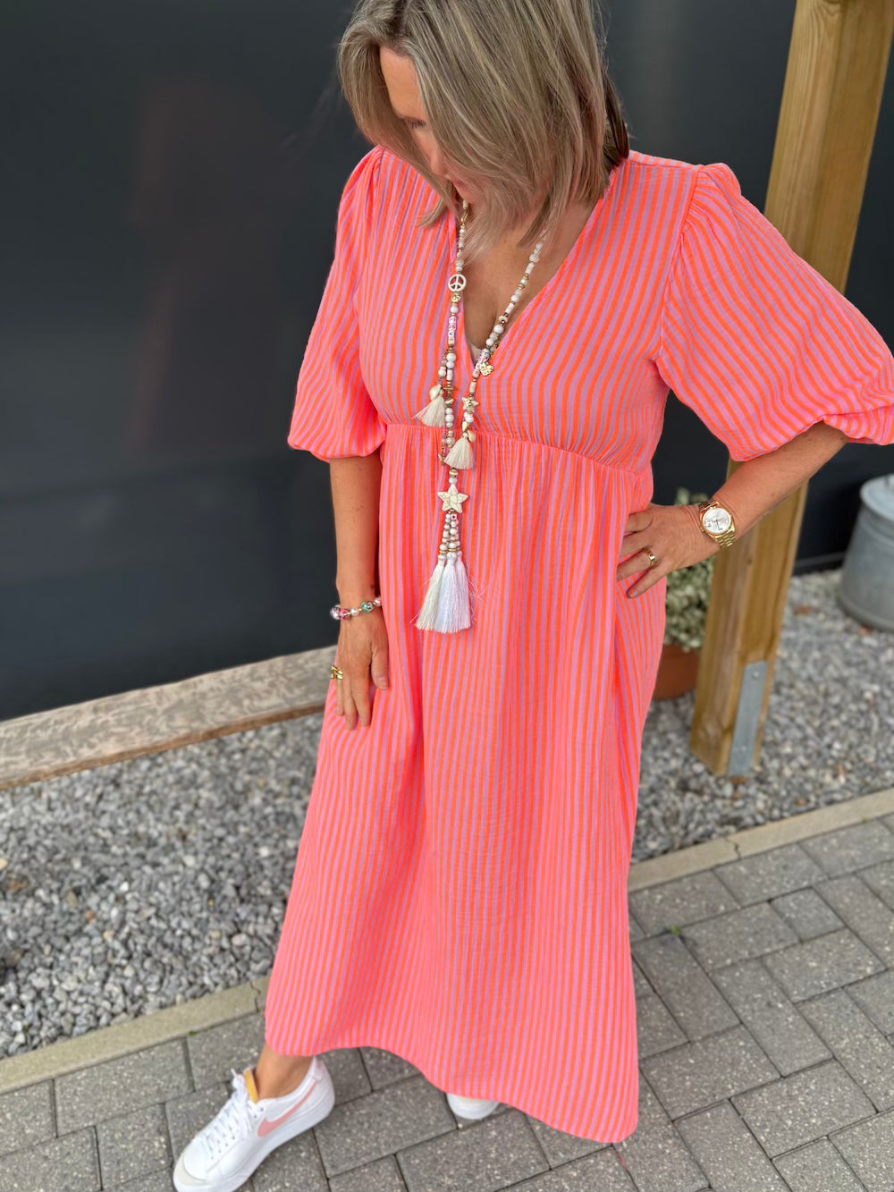 Jurk dubbele V hals neon oranje streep