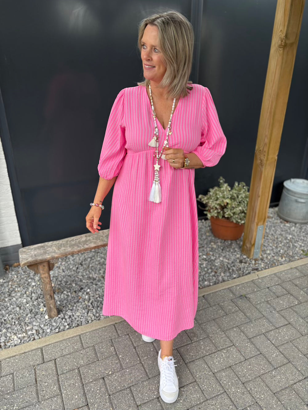 Jurk dubbele V hals neon roze streep