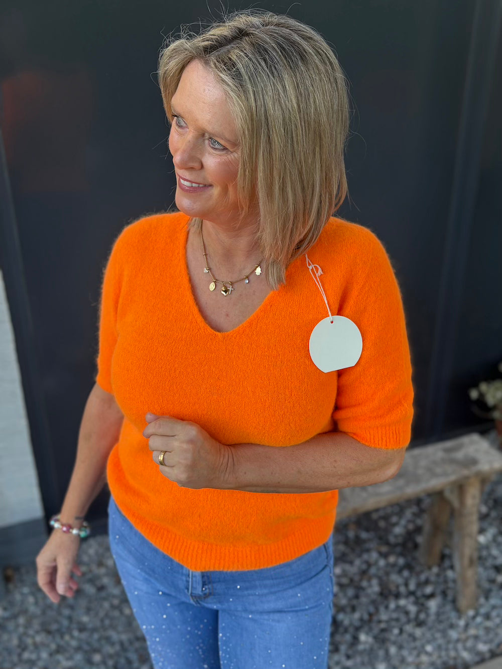 Truitje alpaca V hals oranje