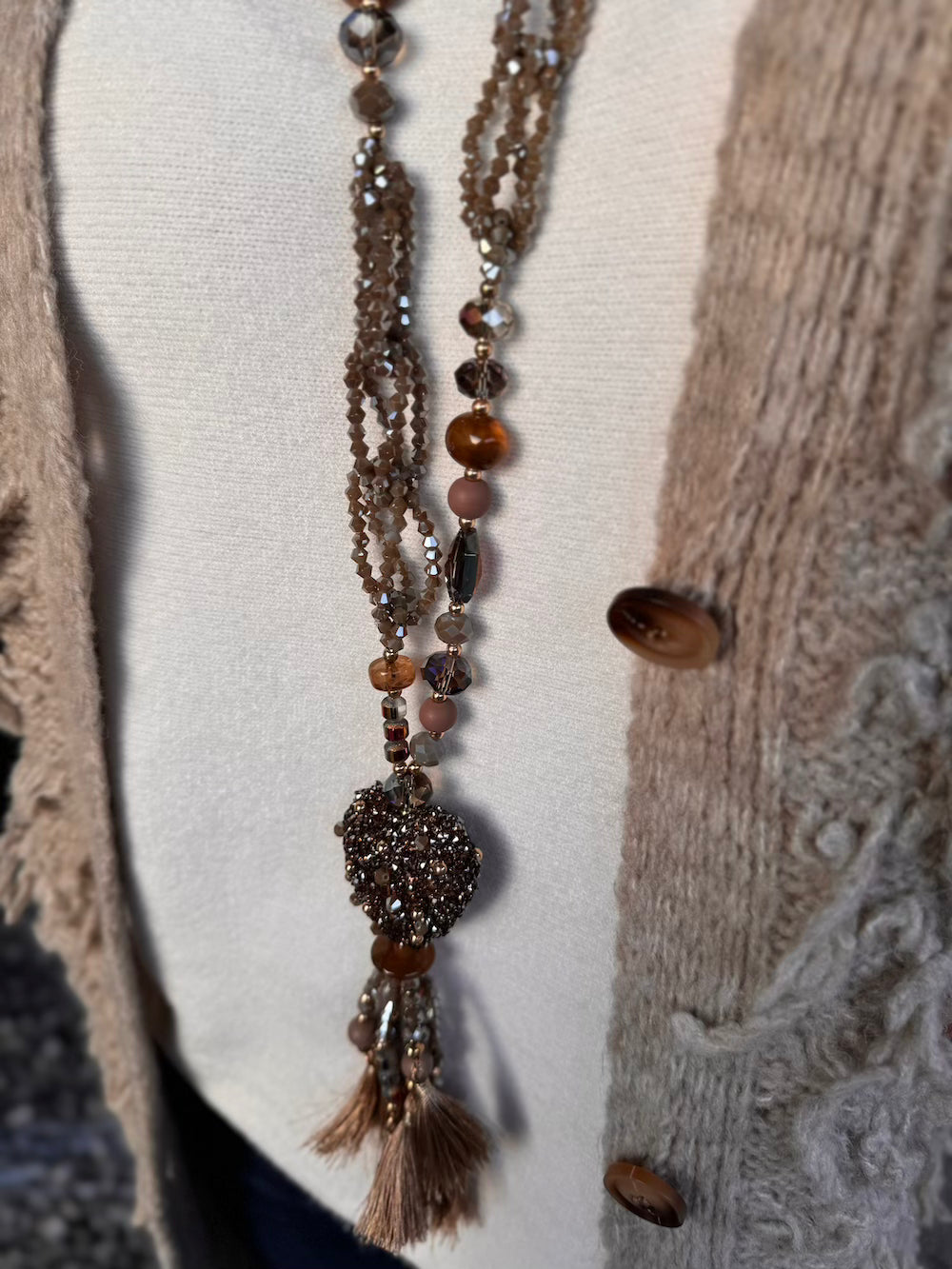 Ketting taupe / bruin met hart
