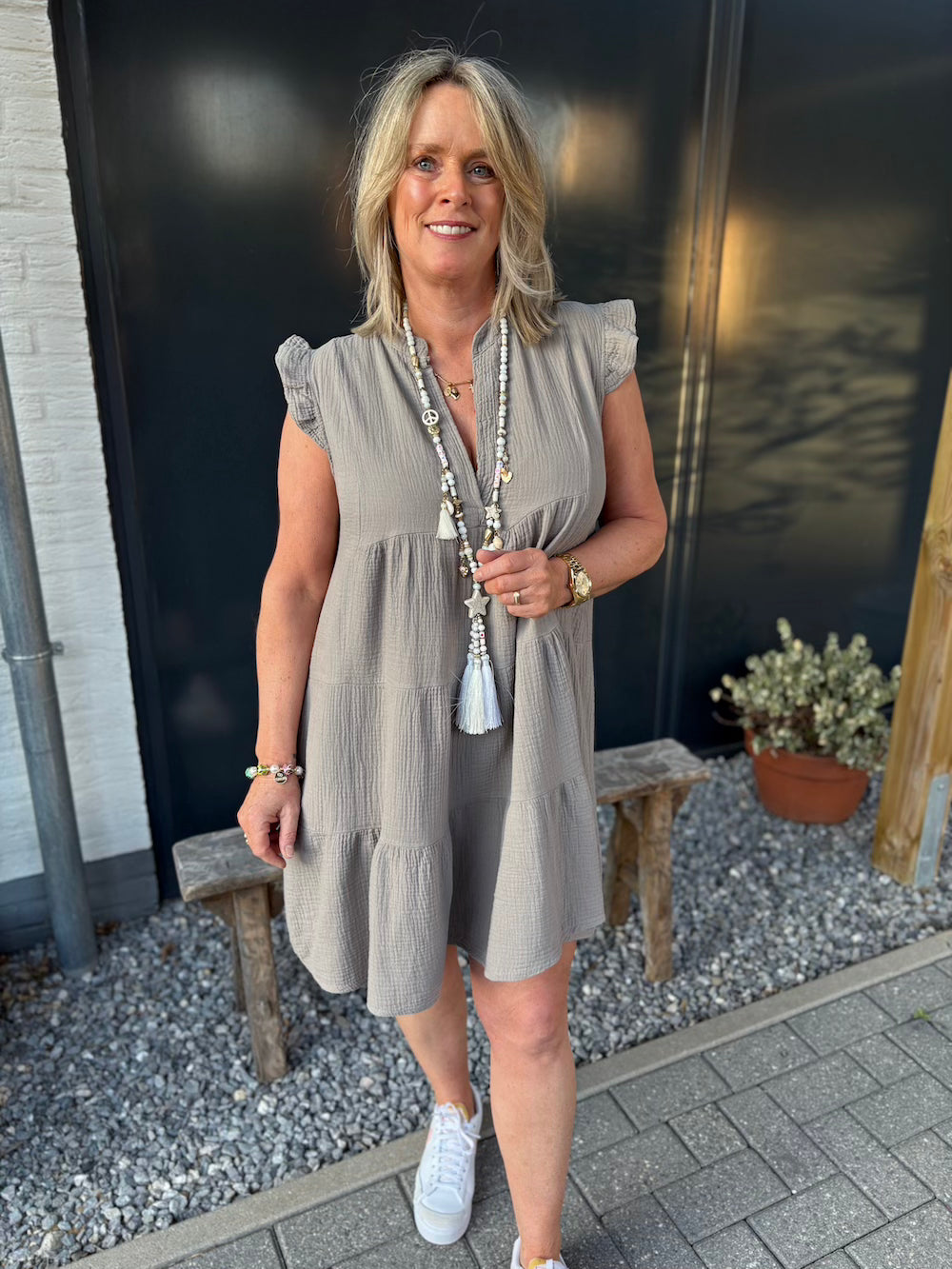 Jurkje tetra taupe mouwloos