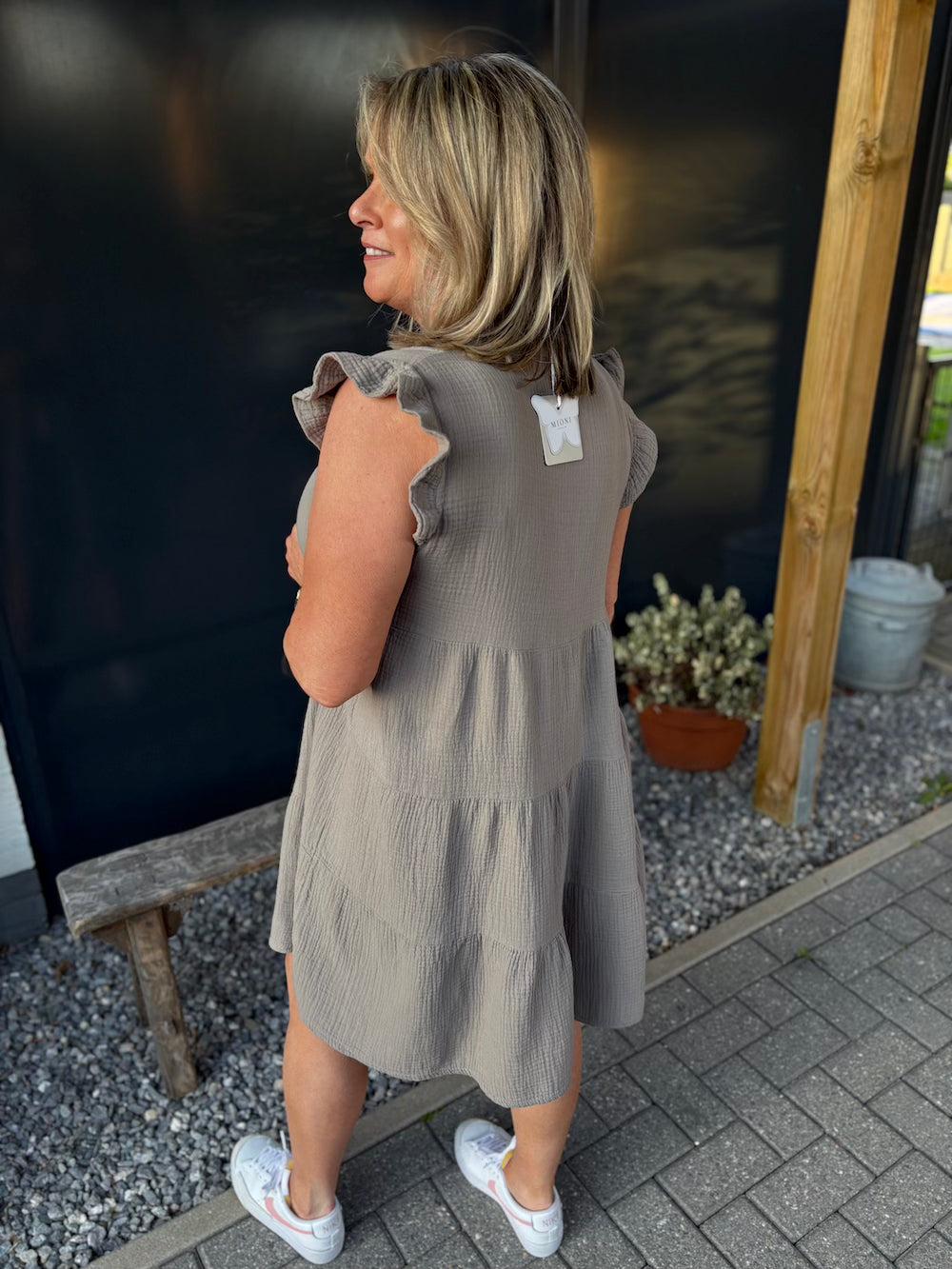 Jurkje tetra taupe mouwloos