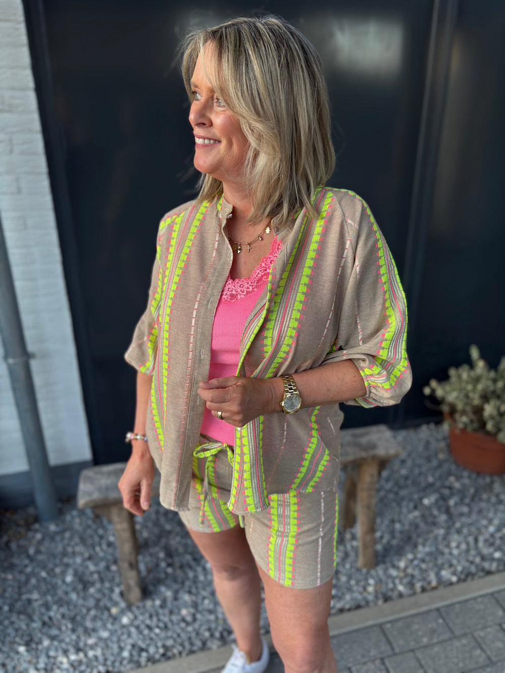 setje taupe neon
