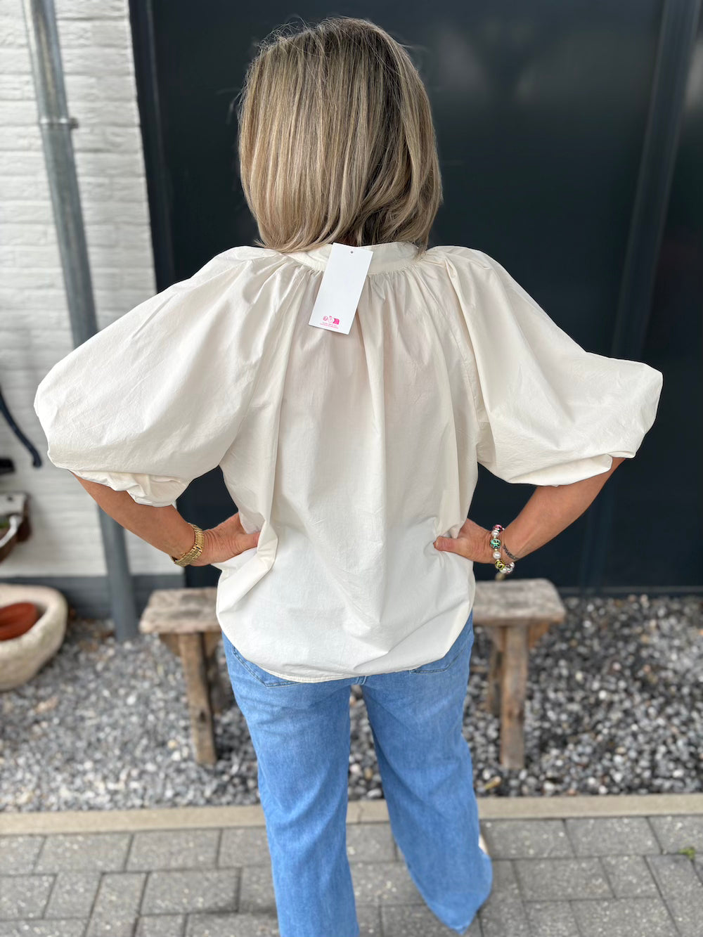 Blouse met korte pofmouw creme