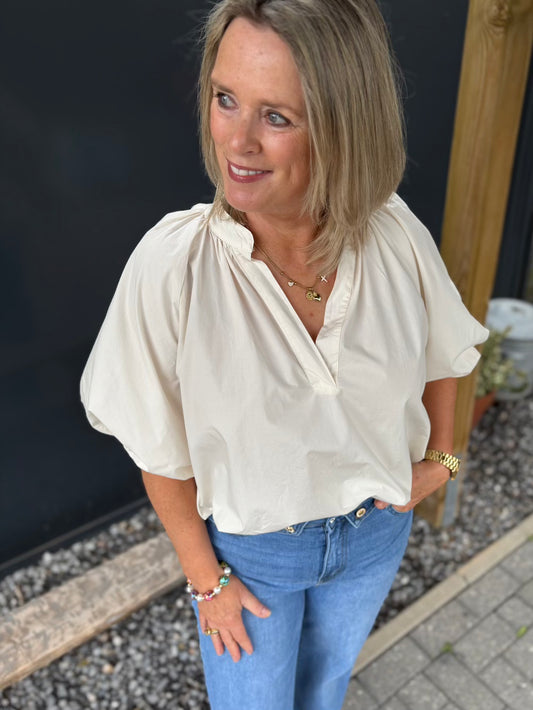 blouse met pofmouw creme