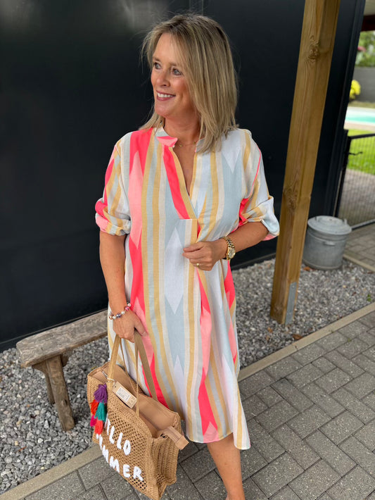 jurk met neon lichtblauw en beige v hals