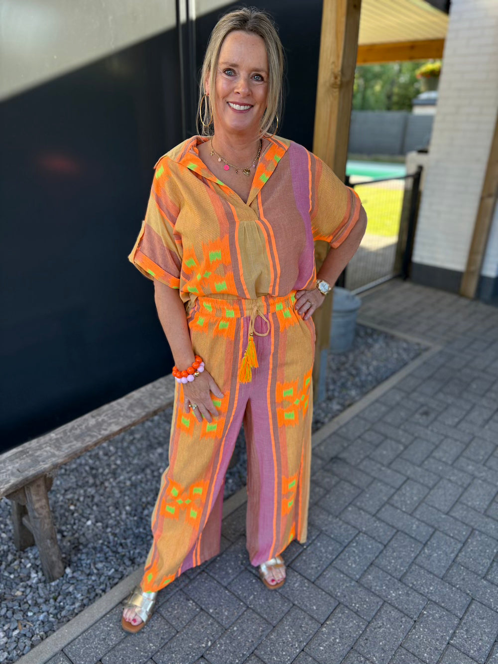 Set terracotta met neon oranje