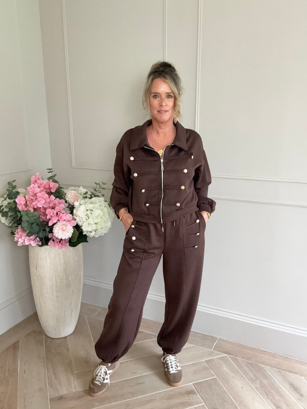 luxe comfyset mett knopen bruin