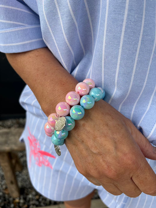 Kralen armband lichtblauw paarlemoer