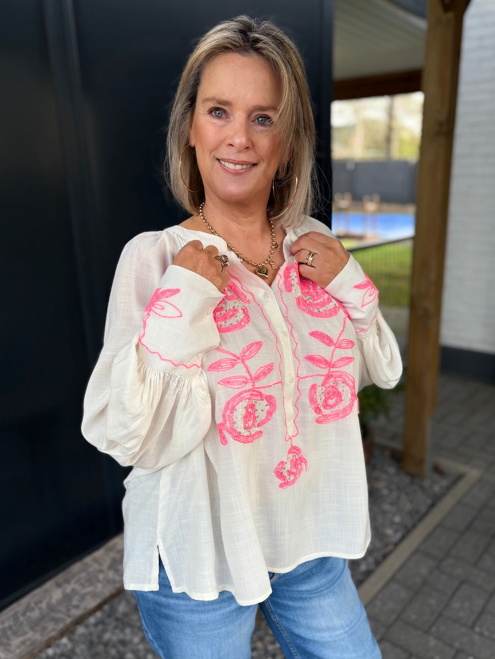Blouse met borduursels super oversized wit