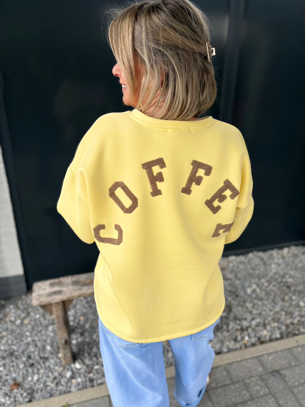 Sweater coffee geel