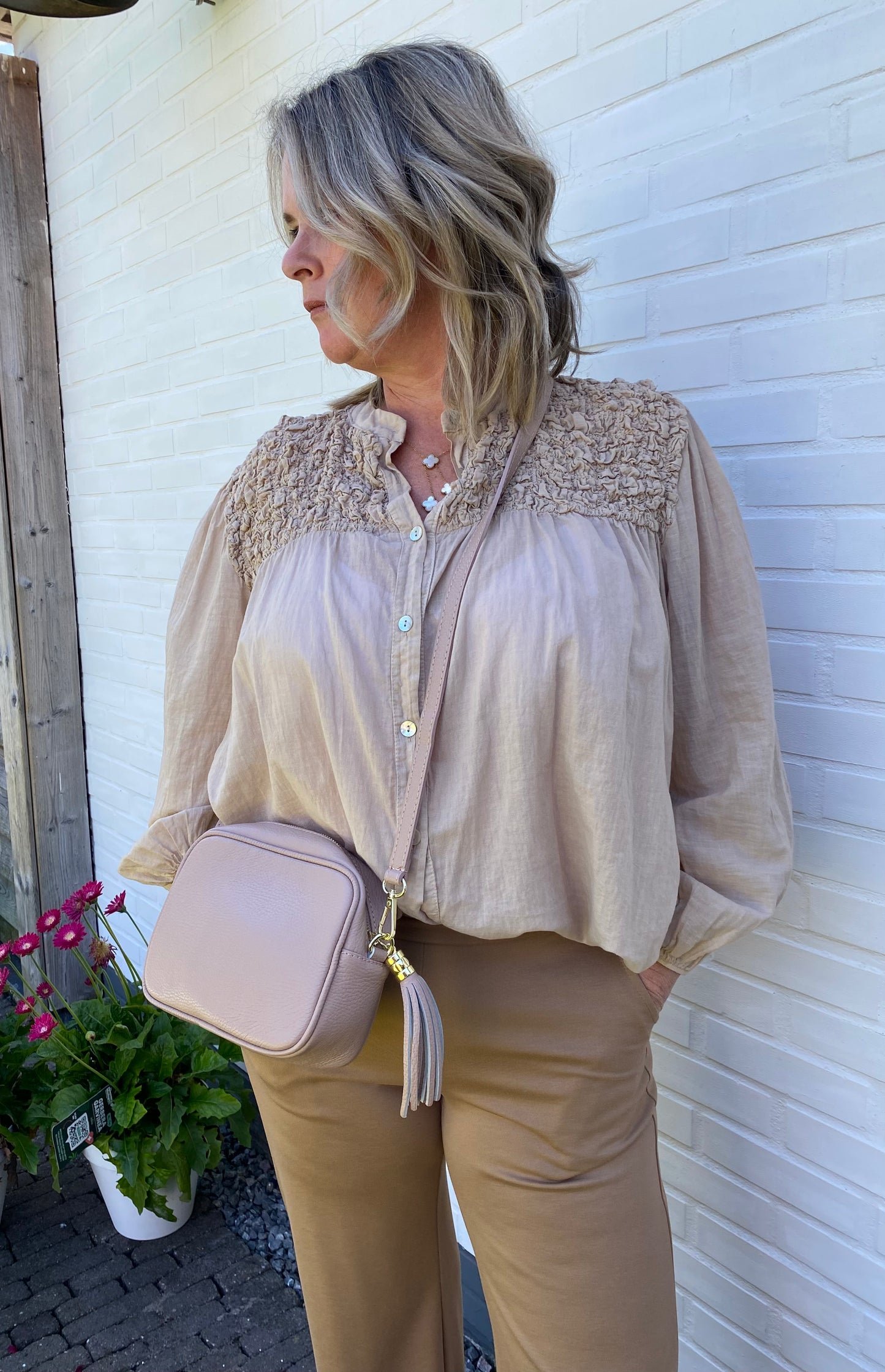 Tasje met kwast echt leer beige